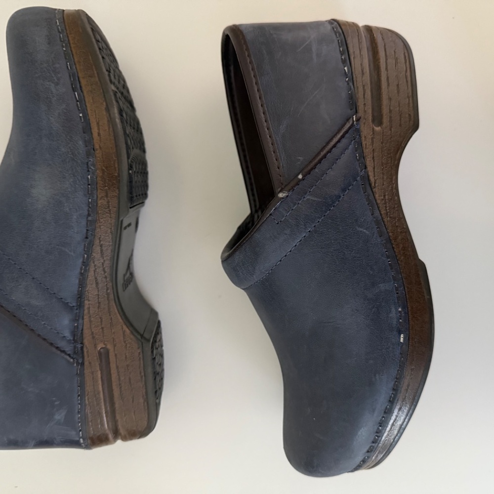 Dansko no-slip clogs - Picture 2 of 2